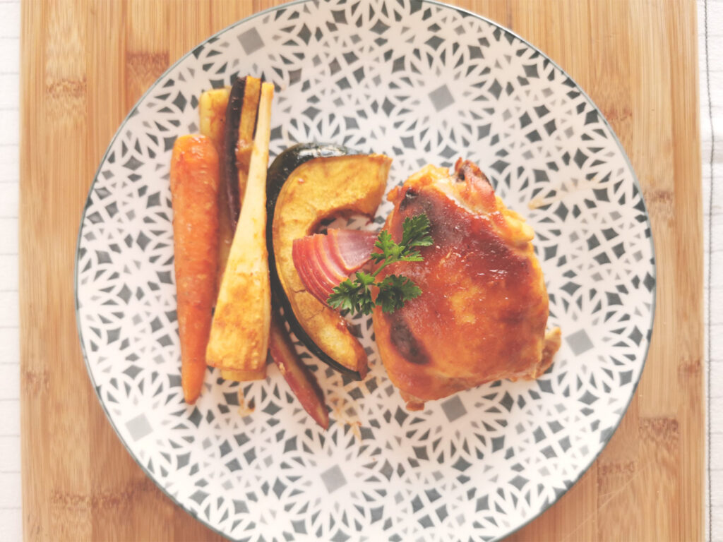 Hauts de cuisse de poulet sur plaque